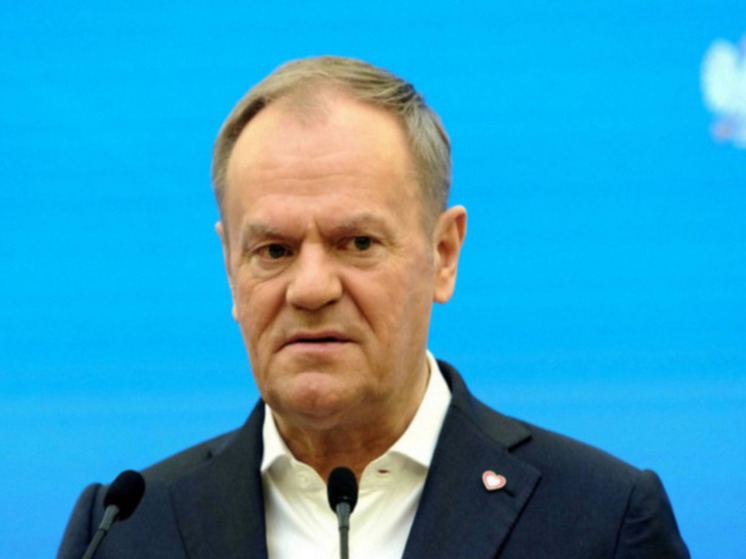 Express: Туск пригрозил Путину сбивать российские воздушные объекты в Польше