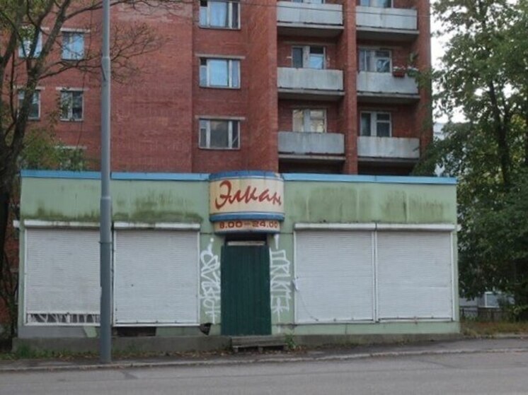 Незаконный торговый павильон в Выборге прощается с улицей Кривоносова