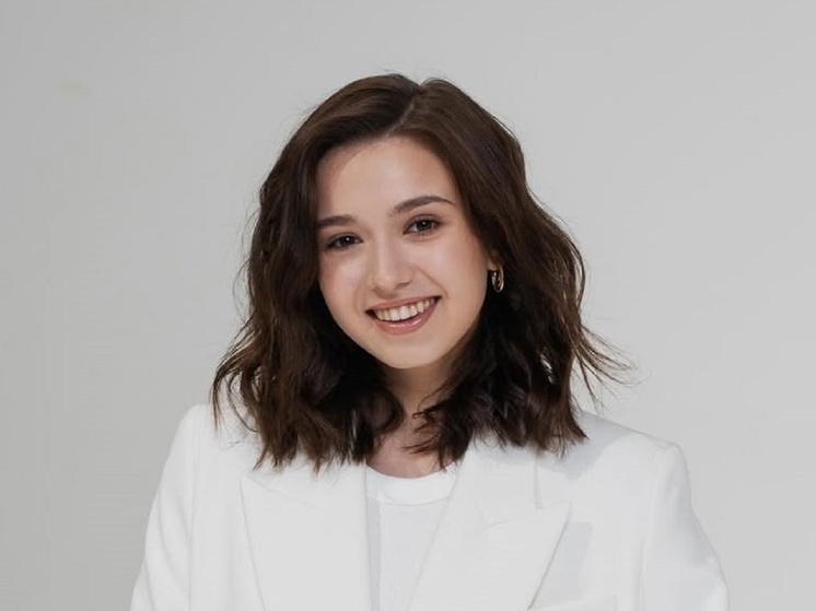 19-летняя фигуристка-одиночница Камила Валиева опубликовала селфи, впечатлившее подписчиков. Спортсменка снялась крупным планом и привлекла внимание к своим впечатляющим округлостям.