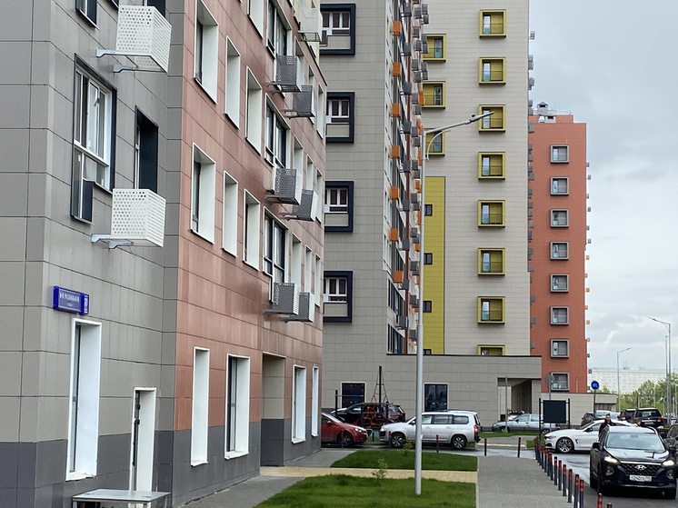 Каждая десятая сделка с жильём в России проходит с ипотекой на несколько месяцев