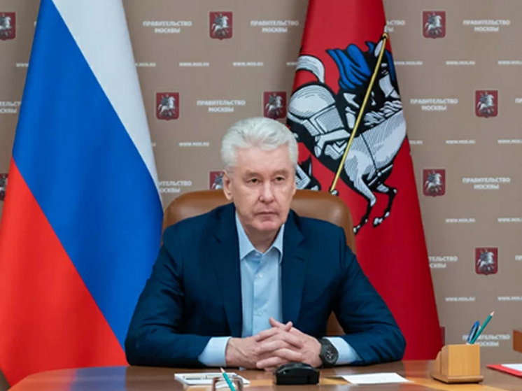 В Москве работают системы ПВО, отражая атаку беспилотников