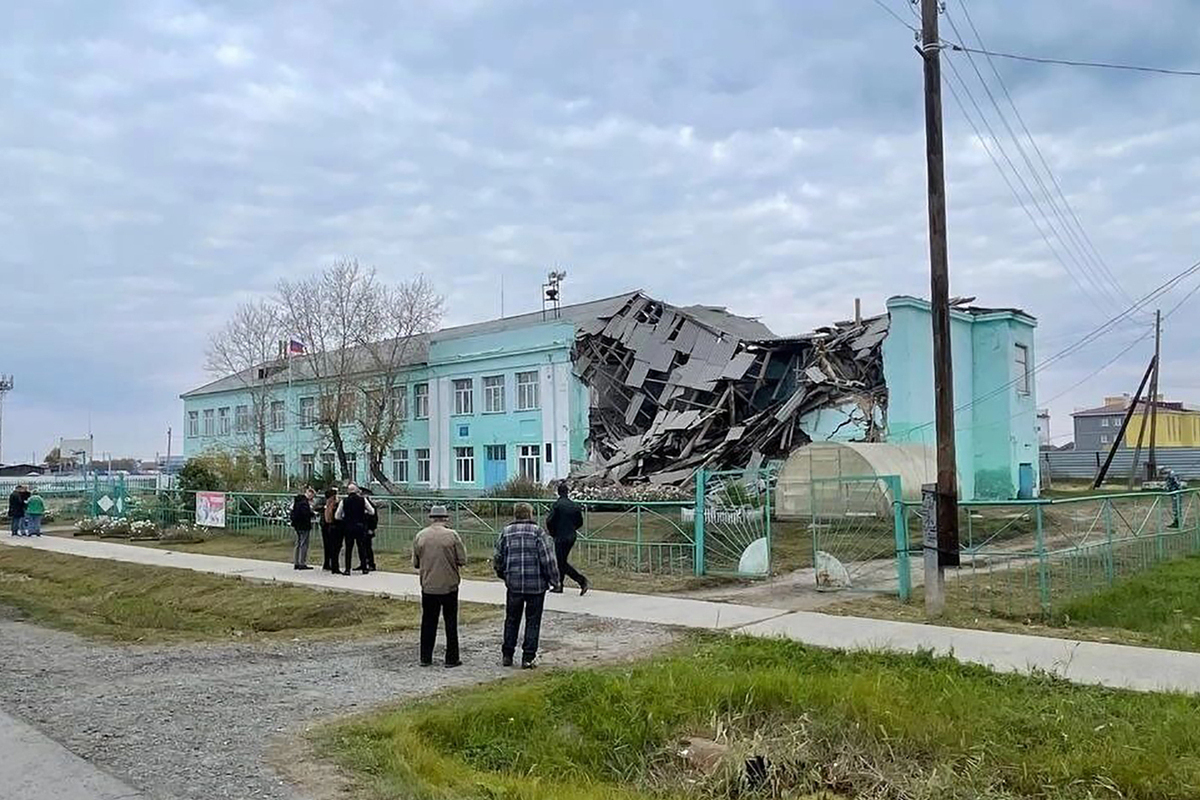 Сразу две школы в одном регионе оказались в аварийном состоянии