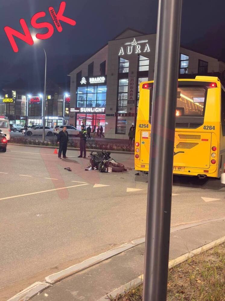Байкер пострадал в ДТП с автобусом в Ноябрьске