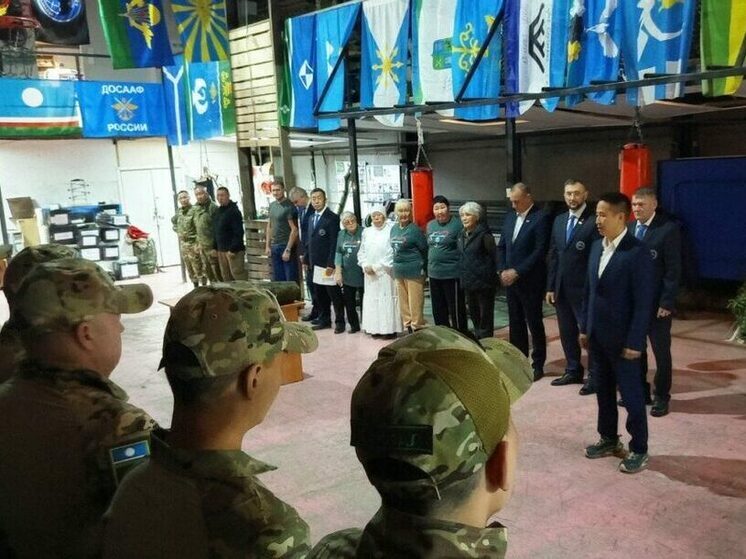 31-й отряд добровольцев «Боотур» из Якутии проводили ветераны, курсанты программы «Якутия - Земля Героев» и волонтеры