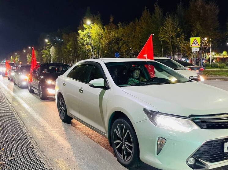 Память павших бойцов СВО автопробегом почтили жители Муравленко