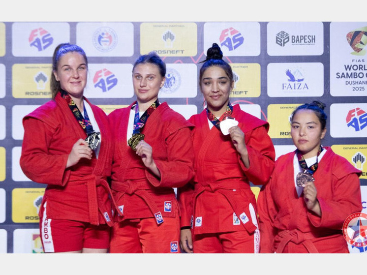 Смоленская самбистка завоевала серебро на чемпионате мира в Душанбе