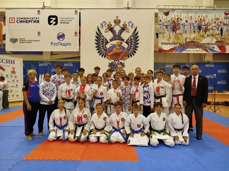 Спортсмены из ДНР завоевали десятки наград на соревнованиях по всестилевому каратэ