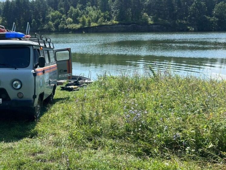 В Курской области автомобиль упал в реку Пселец: погиб водитель