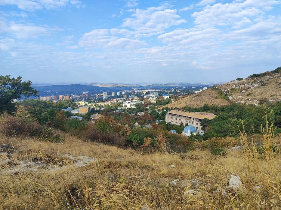 Вид на город с горы Горячей