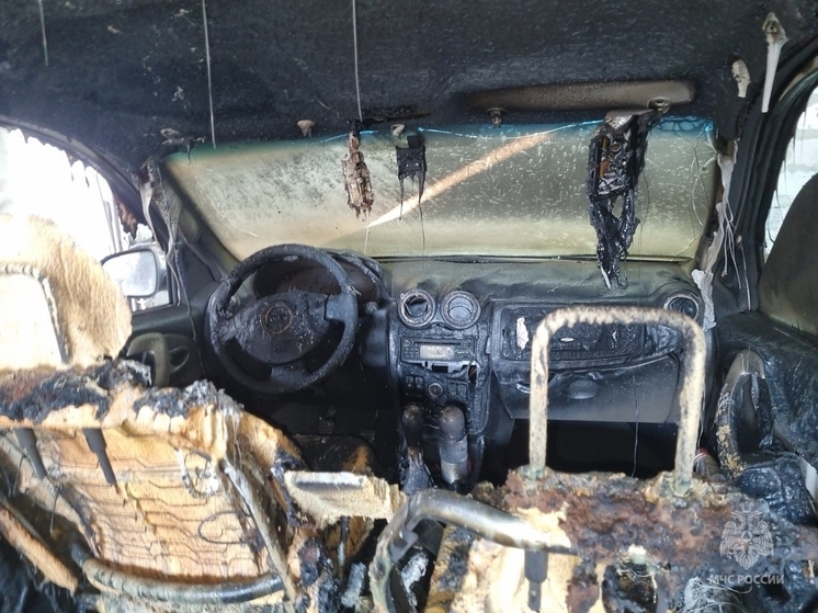 В Курской области автослесарь сжег машину и попал под уголовное дело
