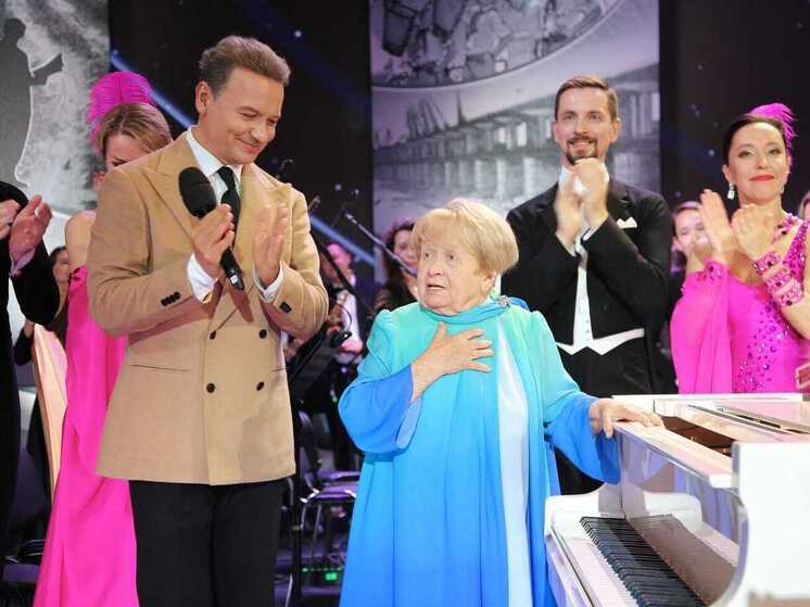 Александр Олешко вспомнил детскую любовь к Олимпийскому Мишке и творчество Добронравова с Пахмутовой