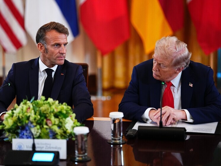 Трамп показательно унизил Макрона в Нью-Йорке