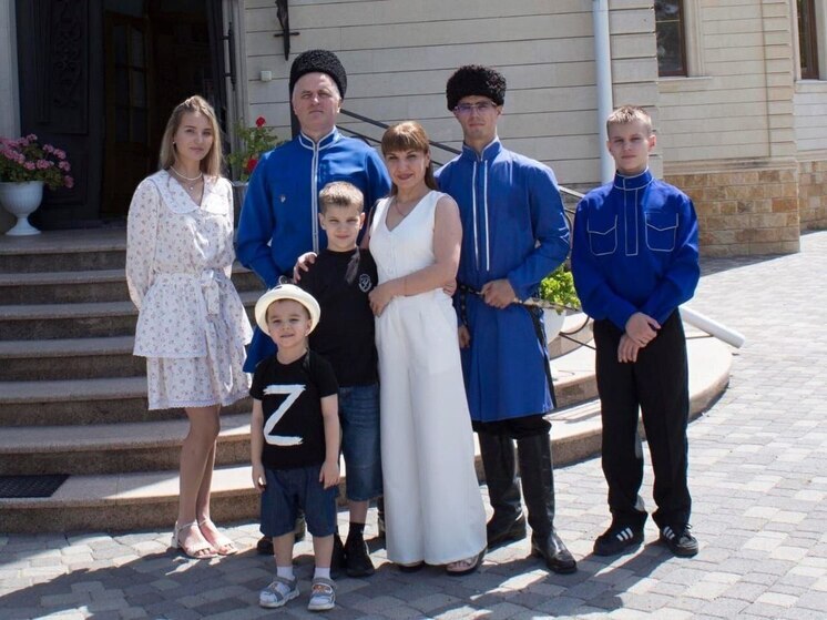 Многодетная ставропольская семья приняла участие в торжественном приёме Росгвардии в Москве