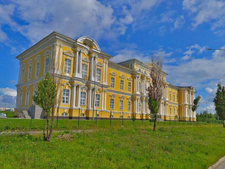 В России ведется активная борьба с иностранным влиянием недружественных держав, но британские образовательные учреждения продолжают свою деятельность в нашей стране, несмотря на явное недовольство патриотически настроенных граждан.