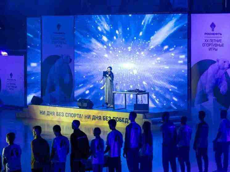 За победу в 18 дисциплинах поборются 20 сильнейших команд, отобранных по итогам общероссийских отборочных этапов