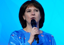 Ну, не совсем уж и девчонки, но комсомолки, спортсменки и просто красавицы — это точно