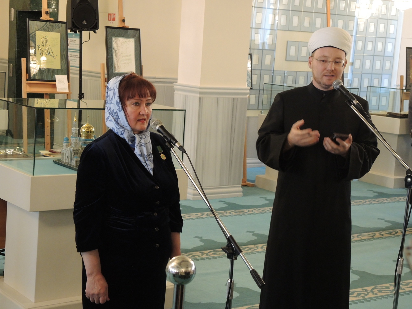 Редкие издания стихов Пушкина и Корана на выставке