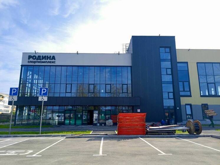 В Богдановиче вышло на финальную стадию строительство ФОК «Родина»