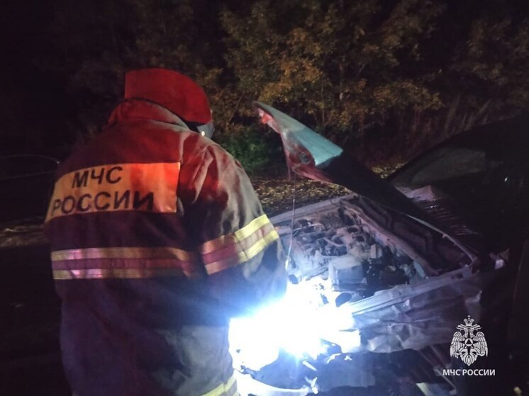 В Богородицком районе пожарные потушили горящий автомобиль