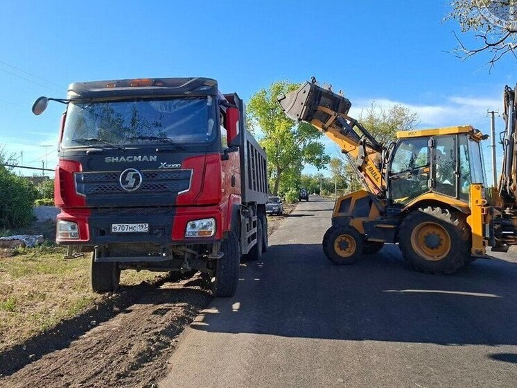 В Мангуше и Новоазовске завершили запланированный на 2025 год ремонт дорог