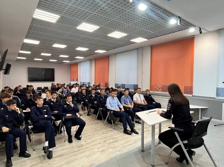 В Бурятском индустриальном техникуме Улан-Удэ прошла антинаркотическая встреча со студентами