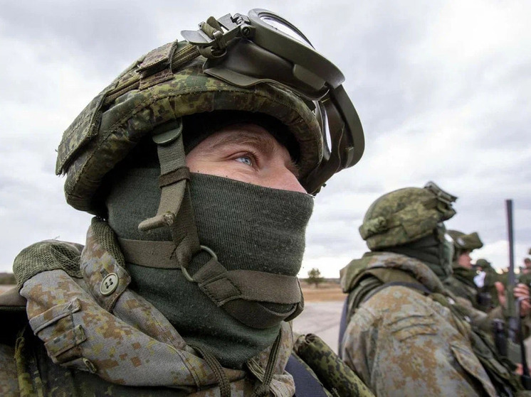 Оставшимся без работы военнослужащим будут выплачивать пособия