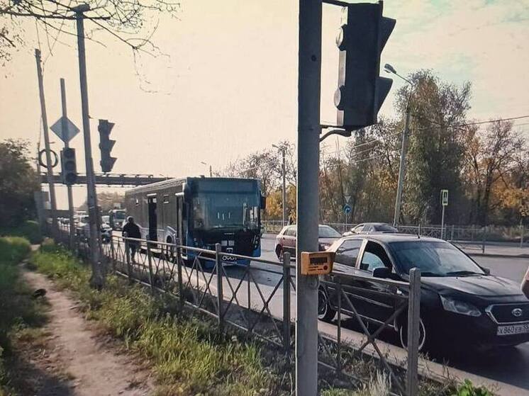 Трое пассажиров пострадали в ДТП с участием рейсового автобуса в Омске