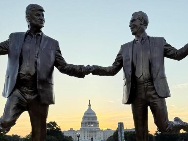 Провокационная инсталляция Трампа с Эпштейном появилась в Вашингтоне