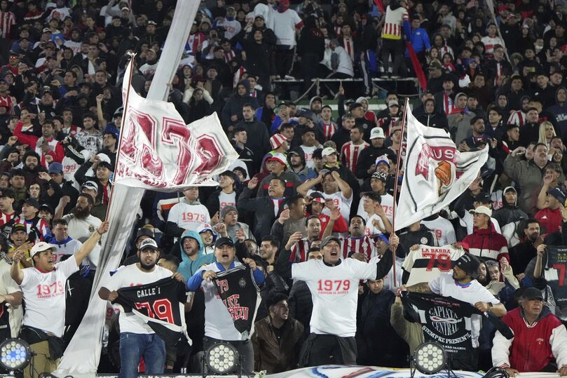 США ужесточили визовую политику, но Трамп пригласил всех на ЧМ-2026 по футболу и ОИ-2028