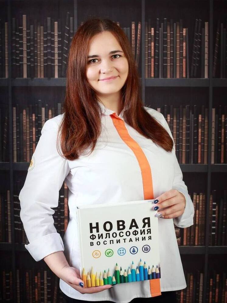 Педагогов Салехарда наградили премией за выдающийся вклад в воспитание детей