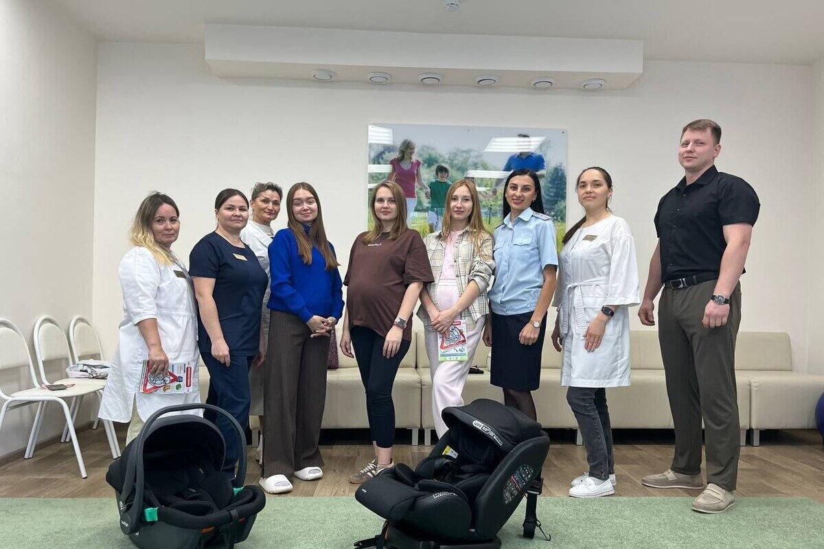 Сотрудники столичной ГАИ провели урок безопасности для будущих мам