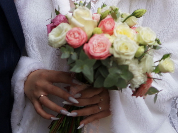 Marriage does not make people happier than partnerships.
