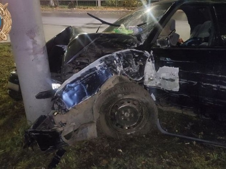 Автомобилист-лишенец разбомбил кольцо с флагштоками у автовокзала в Иванове