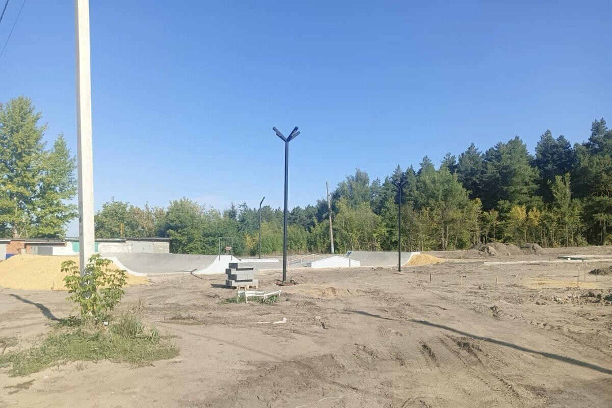 В Сердобске появилась новая скейт-площадка в рамках благоустройства «Соснового бора»