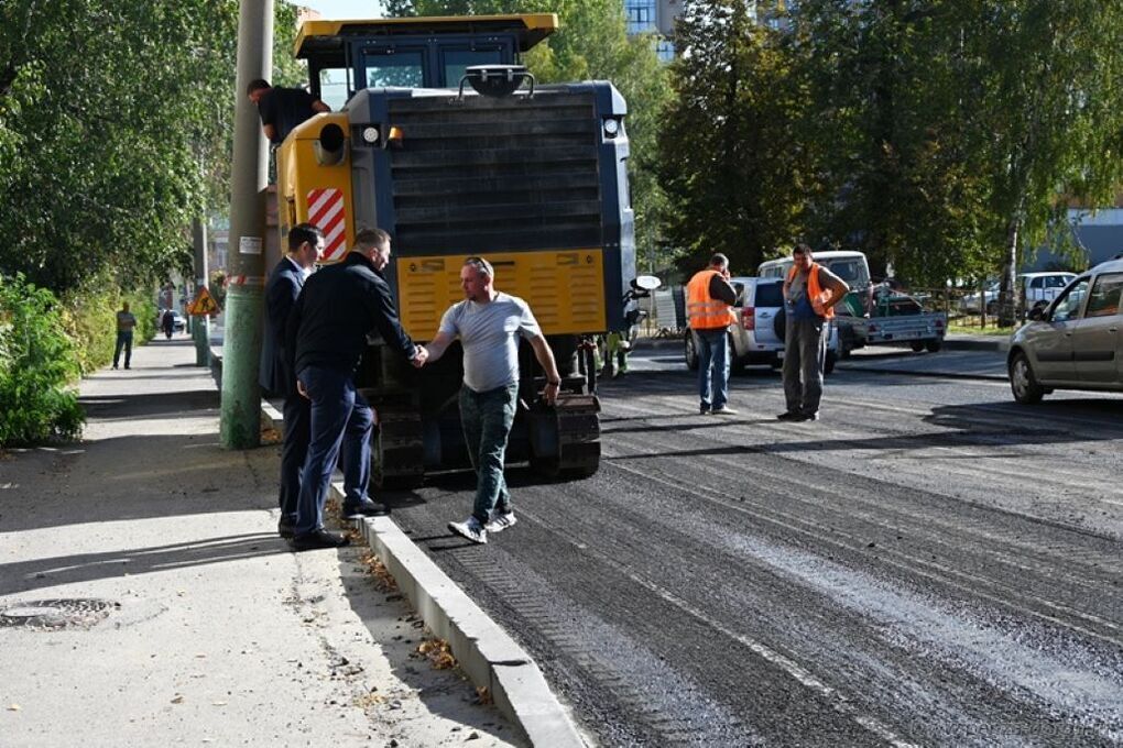 Глава Пензы проконтролировал качество дорожных работ на Захарова