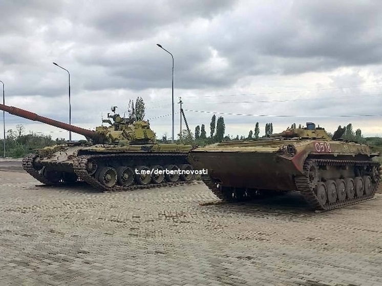 Танк и БМП пополнили парк «Патриот» в Дербенте