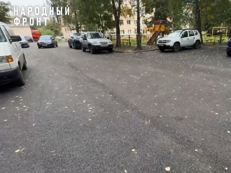 В Орле во дворе дома по улице 60 лет Октября уложили долгожданный асфальт