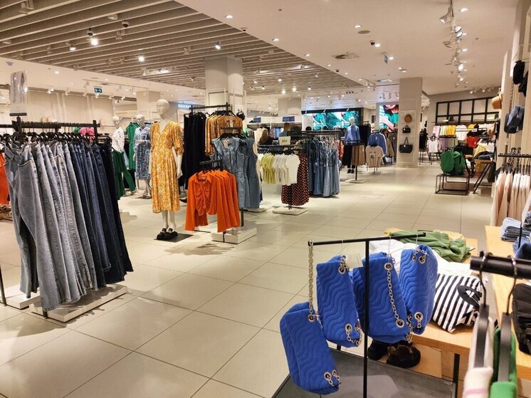 Мех, кожа и многослойность – стиль осеннего сезона 25-26