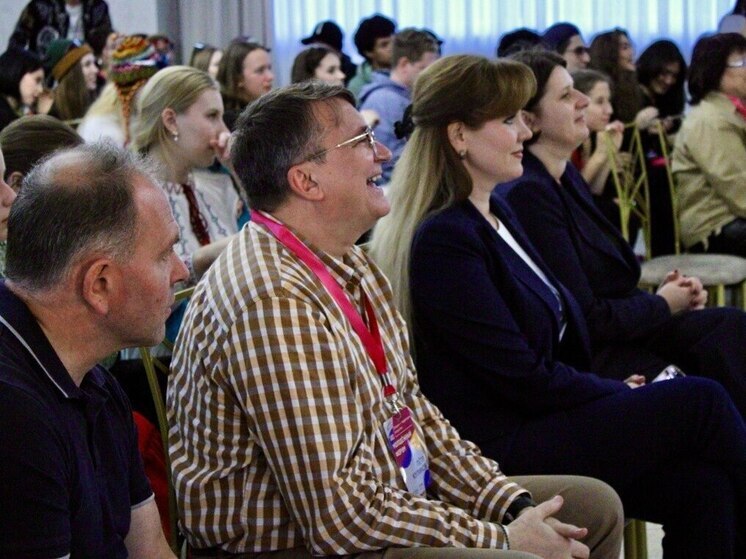 Галдым зажёг звезды творчества: стартовал фестиваль молодых дарований