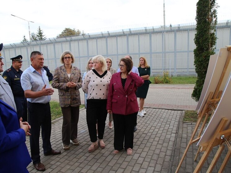 Омбудсмен из Тульской области проверила Брянскую детскую колонию