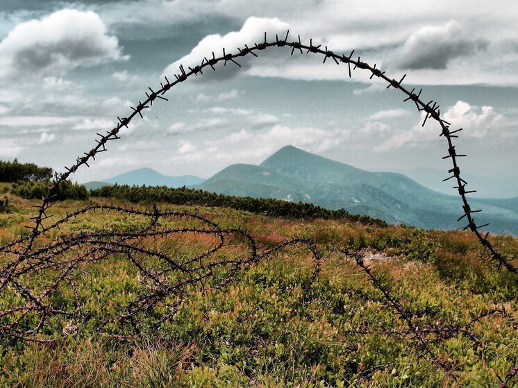 Белорусские автомобили впервые после закрытия пересекли границу с Польшей