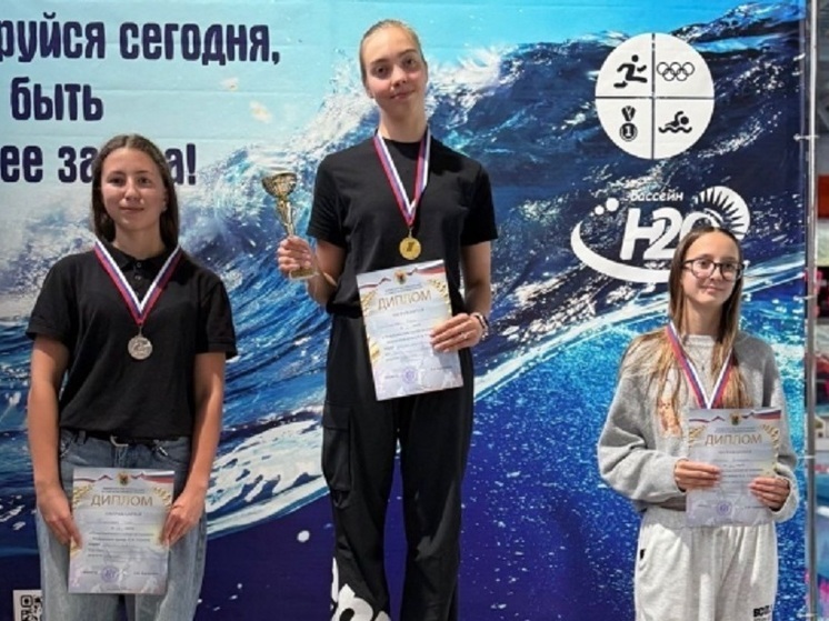 Пловчиха из Карелии обновила рекорд региона на соревнованиях в Петрозаводске