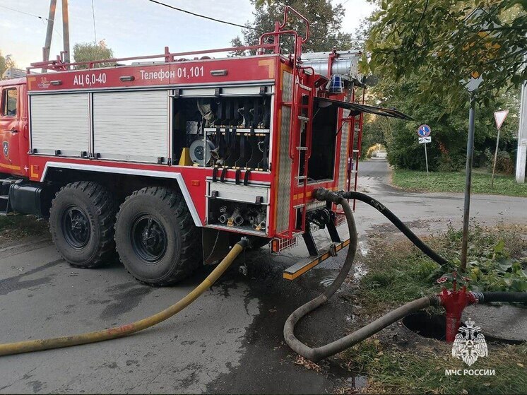 Пожарные потушили возгорание в тульской деревне Сторожевое