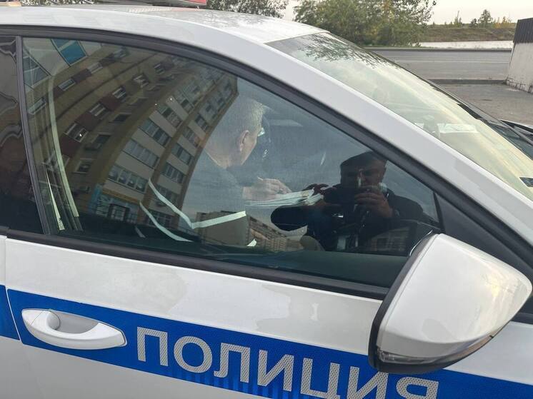 В ходе рейда в Тюмени задержаны нелегальные таксисты и мигрант
