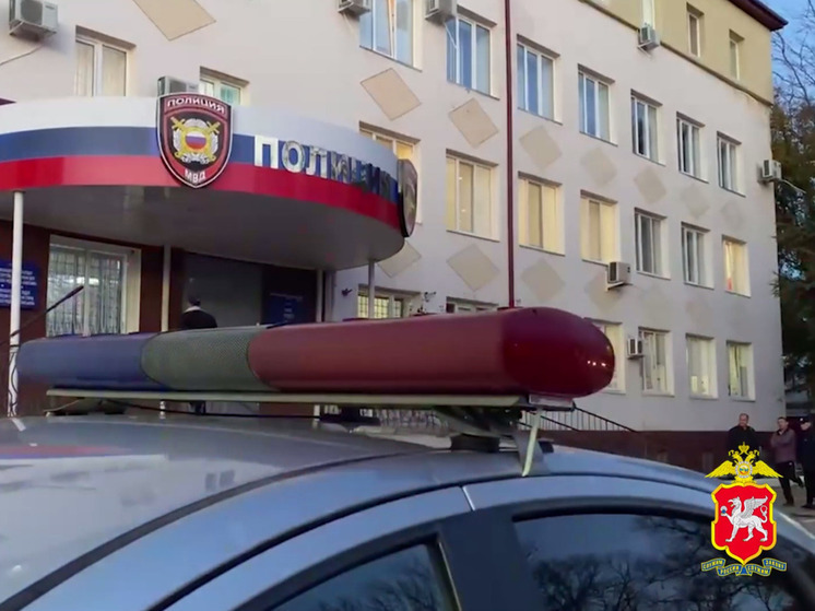 В Крыму двое приезжих похитили 13 тысяч долларов США и телевизоры у местного жителя