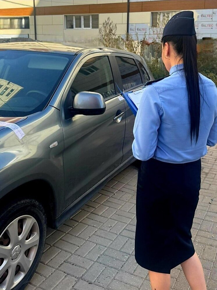 Астраханец потерял автомобиль из-за долгов по налогам