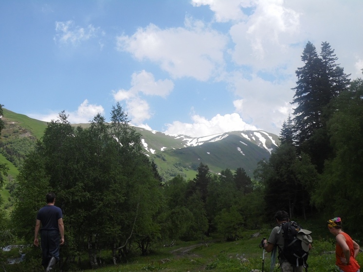 В Кабардино-Балкарии возобновили бесплатные экологические прогулки по «Эльбрусу»