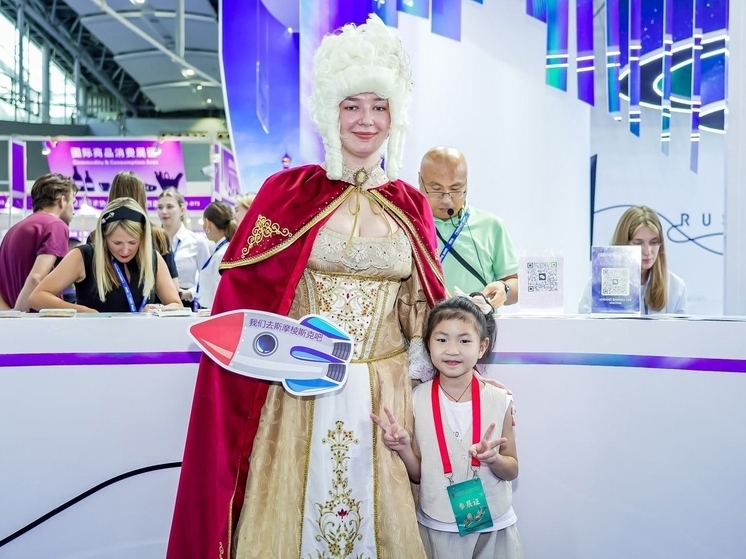 Костюмы смоленского дизайнера были отмечены на выставке в Китае