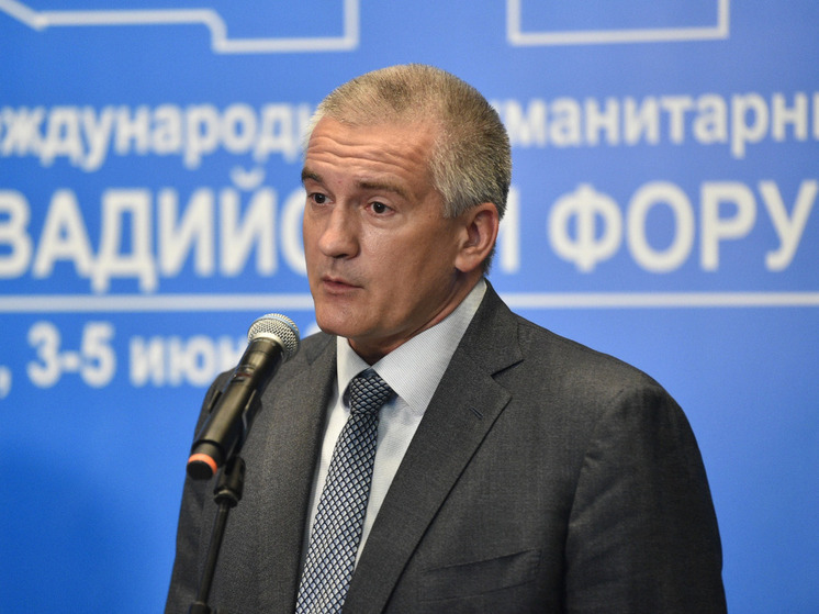 Глава Крыма Аксенов: возникли перебои с топливом, нужно набраться терпения