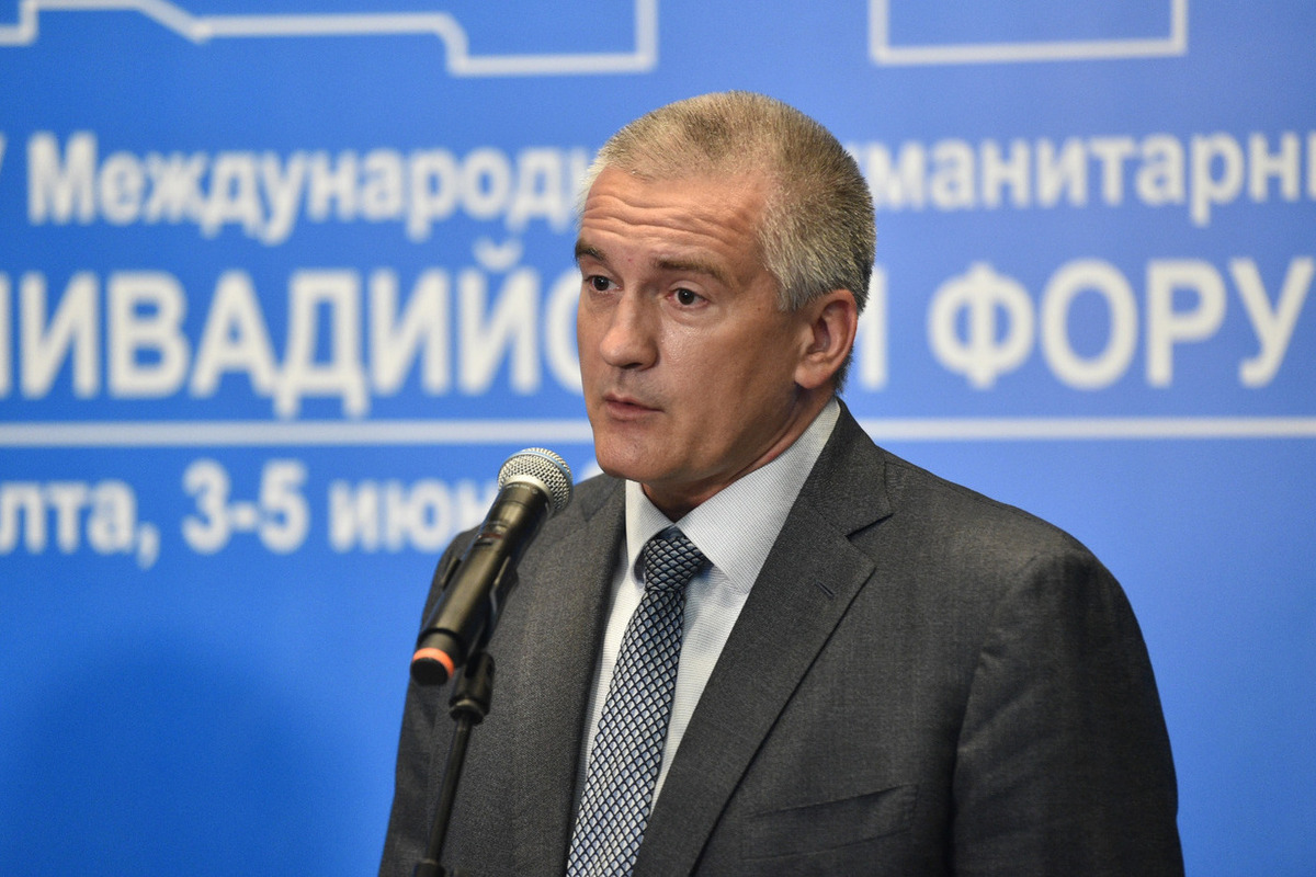 Глава Крыма обратился к жителям региона и попросил «набраться терпения»